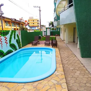 Encantador, Com Piscina No Apartamento Bombinhas